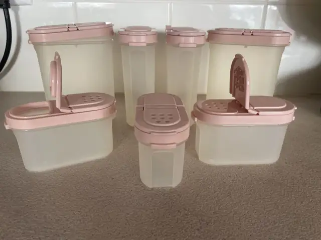 Tupperware Spice Container Set in Kitchen & Dining Wares in Calgary - Image 4