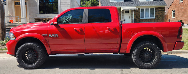 2017 Dodge Ram 1500 Sport Crew Cab 4WD Hemi 5.7 in Cars & Trucks in Markham / York Region