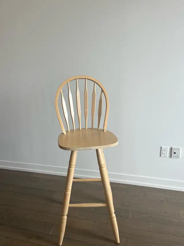 3 Swivel Bar Stools