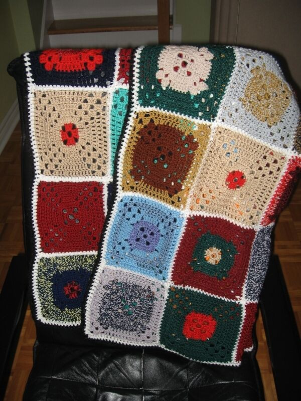 JETÉE  GRANNY SQUARE dans Loisirs et artisanat  à Longueuil/Rive Sud