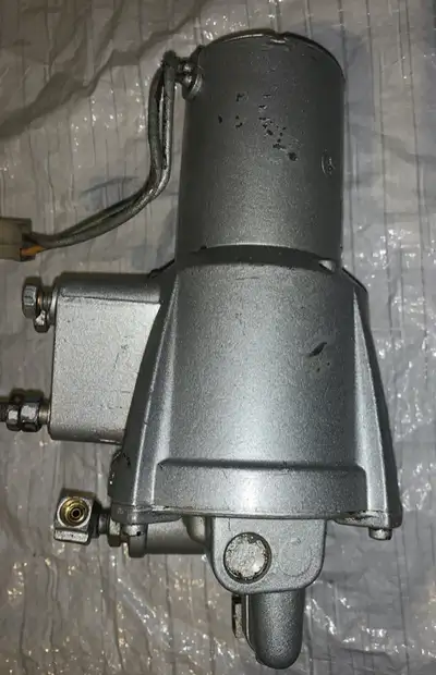 Excellent Condition Hydraulic Tilt & Trim Motor , Will Work On All 2 Wire Harness Systems . Asking $...