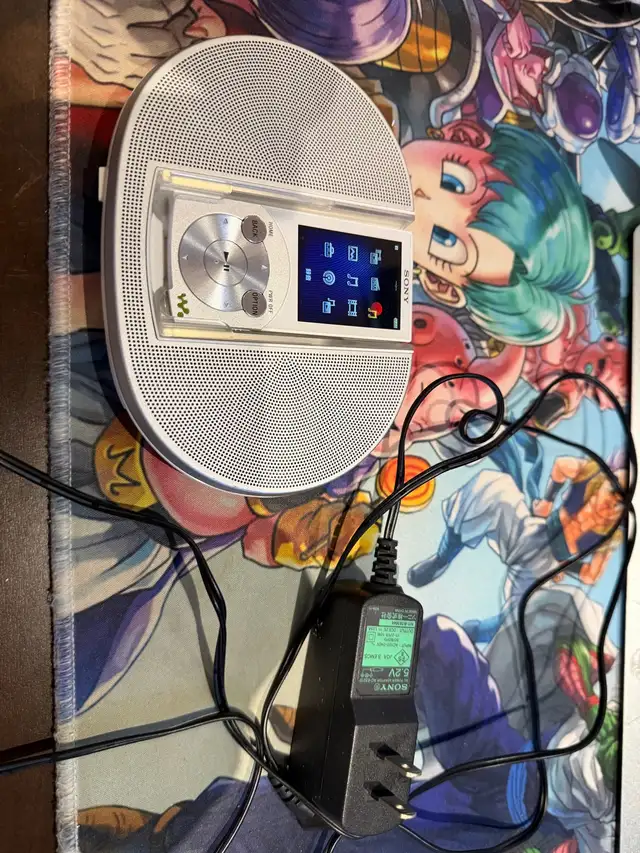 Sony Walkman S644414907350993479681