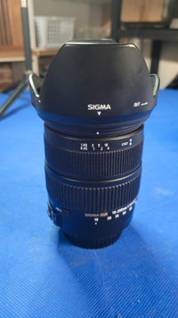 Sigma DC 18-200 mm 1:3.5-6.3 HSM Canon + Mount adapter + UV