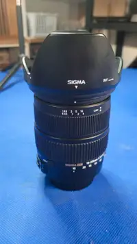 Sigma DC 18-200 mm 1:3.5-6.3 HSM Canon + Mount adapter + UV