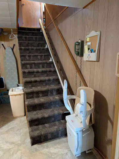 I am selling a used Stannah stair lift, Model 600 Siena, which is designed to provide a safe and com...