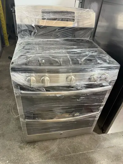 FEATURES: Double Oven Design: Offers two separate ovens for cooking multiple dishes at different tem...