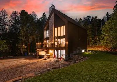 Chalet luxueux avec spa à louer – 1,5 de Montréal