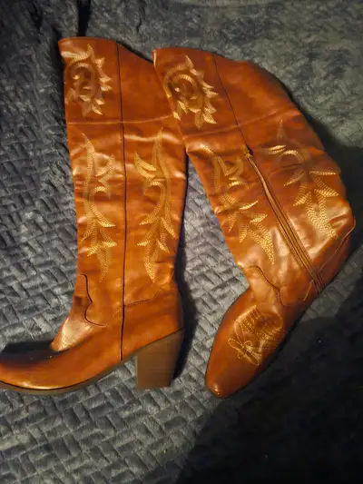 Knee high cow boy boots, View more