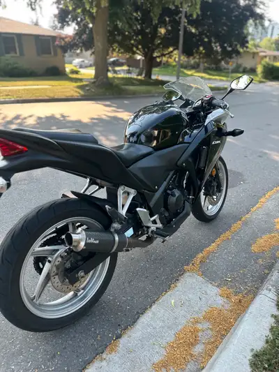Mint condition 2012 CBR250R (ABS Model) Ownership in hand Will pass safety no problem. Leo Vince aft...
