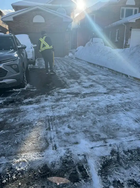 Snow Removal (GTA- SAME DAY) 65198306143361125