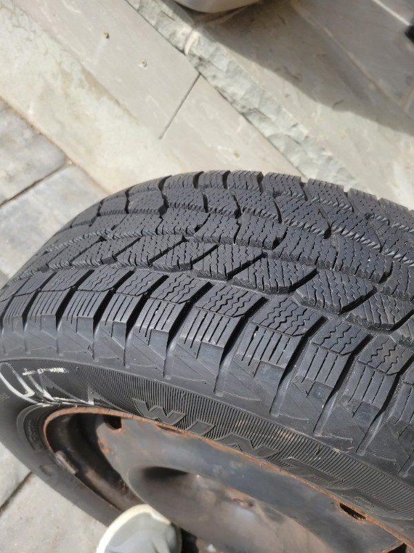 Used 216/60R16 motomaster winter edge winter tires with rim in Tires & Rims in Guelph - Image 3
