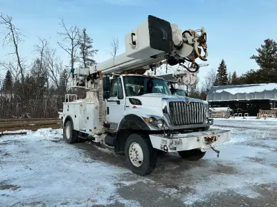 2012 Durastar Line truck, Altec boom, Bucket Digger combo. Great combo truck for all types of pole a...