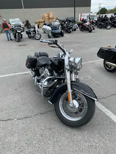 Une très bonne moto fiable pas de problème avec elle surchauffe pas et arrête jamais même par temps...