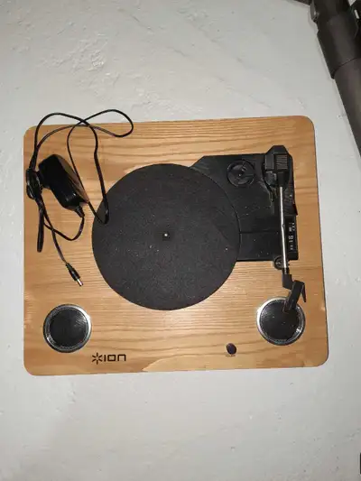 As is Cash only All sales final Pick up only