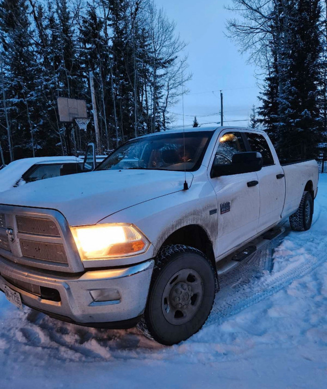 2012 dodge ram 2500 in Cars & Trucks in Sarnia