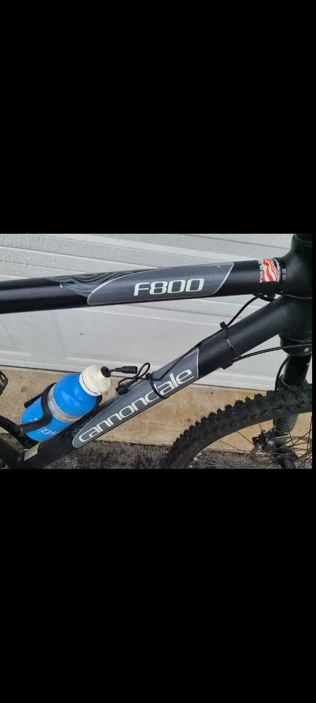 Cannondale F800 hard-tail with Lefty front  shock in Mountain in London - Image 3