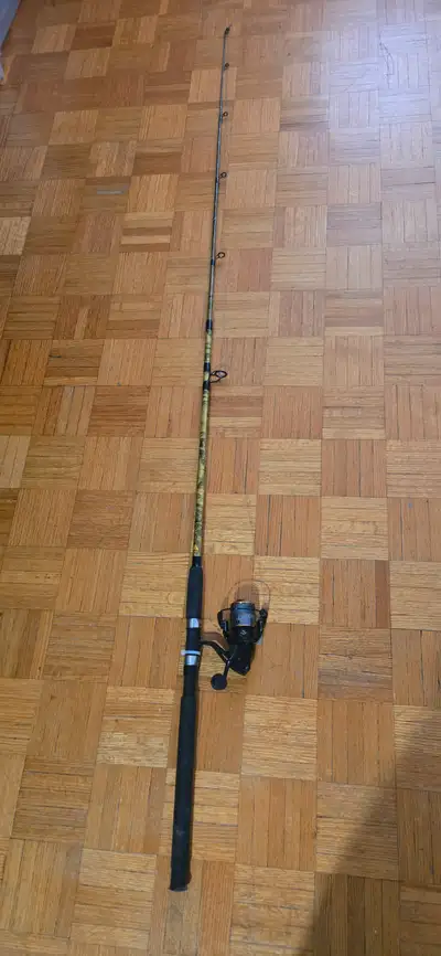 1 set assembly small light fishing rod. 6'6ft long rod, new medium reel, 75m 65lbs braided line.