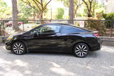 Selling our 2015 Civic EX-L Coupe. It's got 71,000 km on it which is pretty low for the age, we've t...
