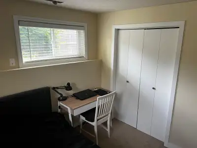 Room for rent in shared house. Looking for a clean, tidy person to share a house with other roommate...