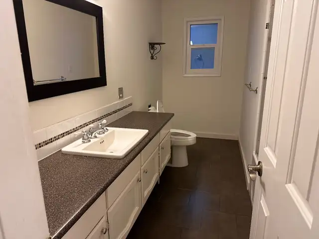 Three-Bedroom House for Rent – Prime Location in Long Term Rentals in Abbotsford - Image 6
