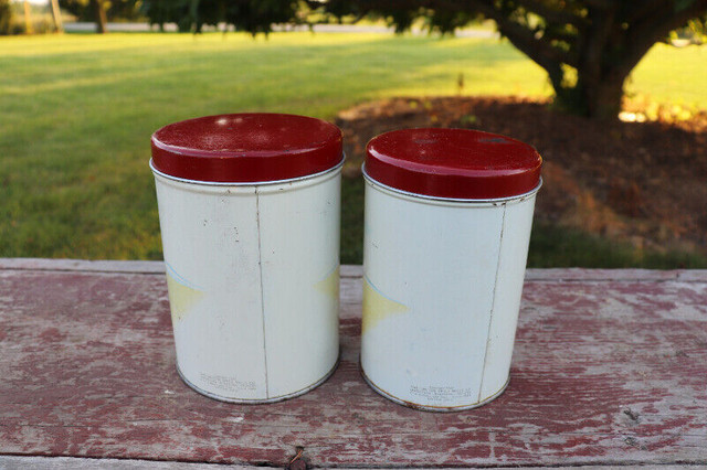 Pair of Vintage Retro Tin Cannisters in Arts & Collectibles in London - Image 2