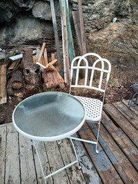 Vintage Heavy Metal White Little Table and Chair Set.