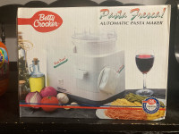 Betty Crocker pasta Fresca automatic pasta maker