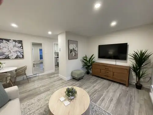 Available December 1st, this clean and quiet 1 bedroom apartment has plenty of natural light, separa...