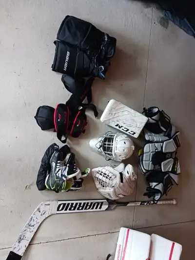 Youth goalie equipment, View more