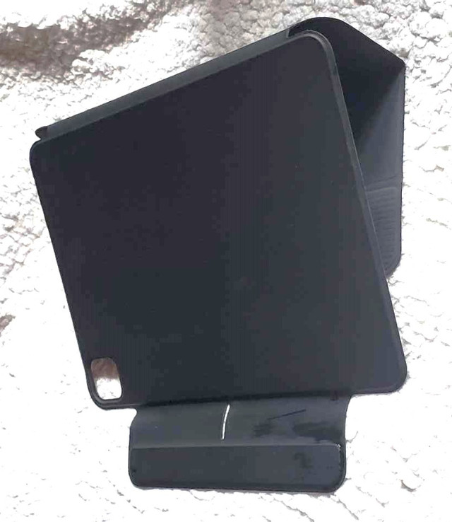 IPad Pro Cover - Black in iPads & Tablets in Kawartha Lakes - Image 3