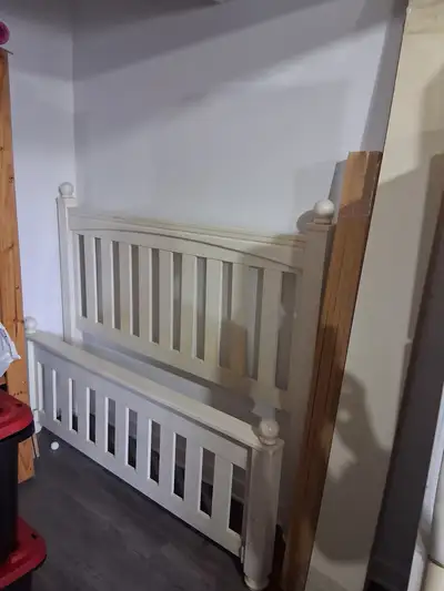 set lit queen sans matelas, View more