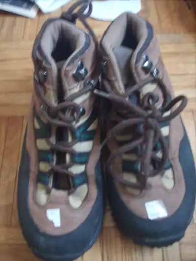 Clean Used Men Shoes & much more nice items for sale     2730-48, View more