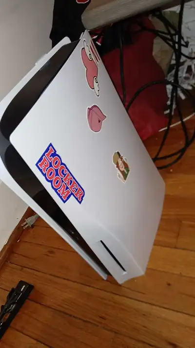 Comes with controller in good condition, View more