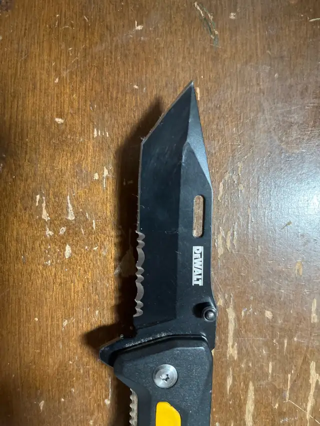 Dewalt Folding Knife443342165776814082