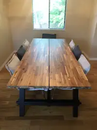 Dining Table and Chairs set