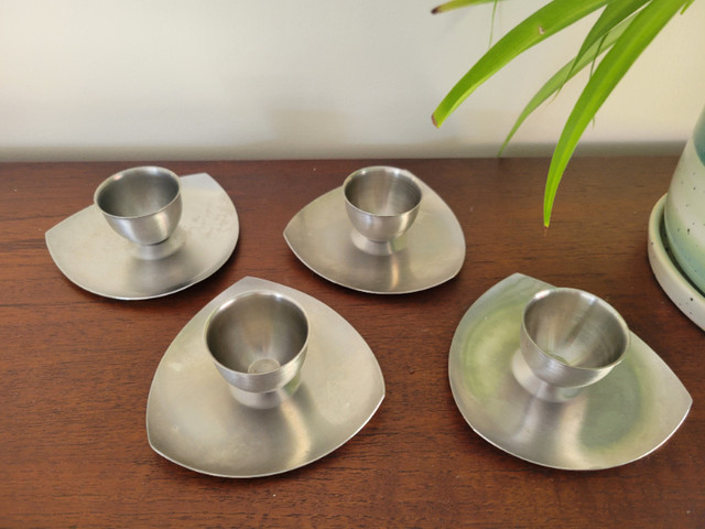 Vintage Midcentury Stainless Steel Egg Cups – set of 4 in Kitchen & Dining Wares in Cole Harbour - Image 3