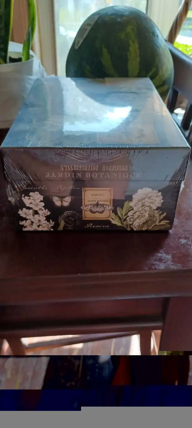L' ILLUSTRATION JARDIN BOTANIQUE PHOTO BOX in Home Décor & Accents in Mississauga / Peel Region - Image 3