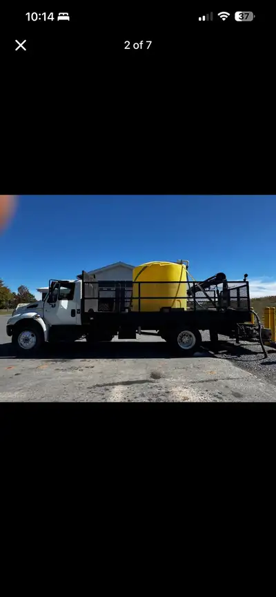NEW DT466 rebuild with receipts NEW 6 speed manual transmission New struts Has small air leak in div...