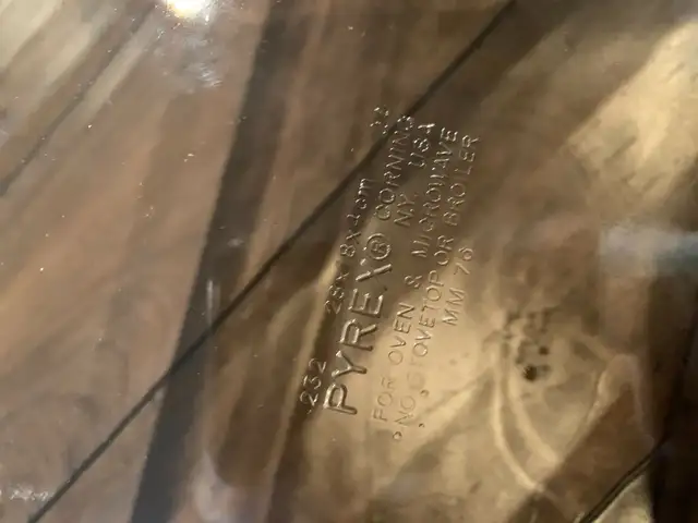 Corning lasagna tray in Kitchen & Dining Wares in Mississauga / Peel Region - Image 3