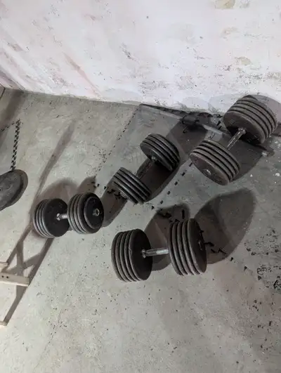 Paires de Dumbles 105 lbs et 95 lbs, View more