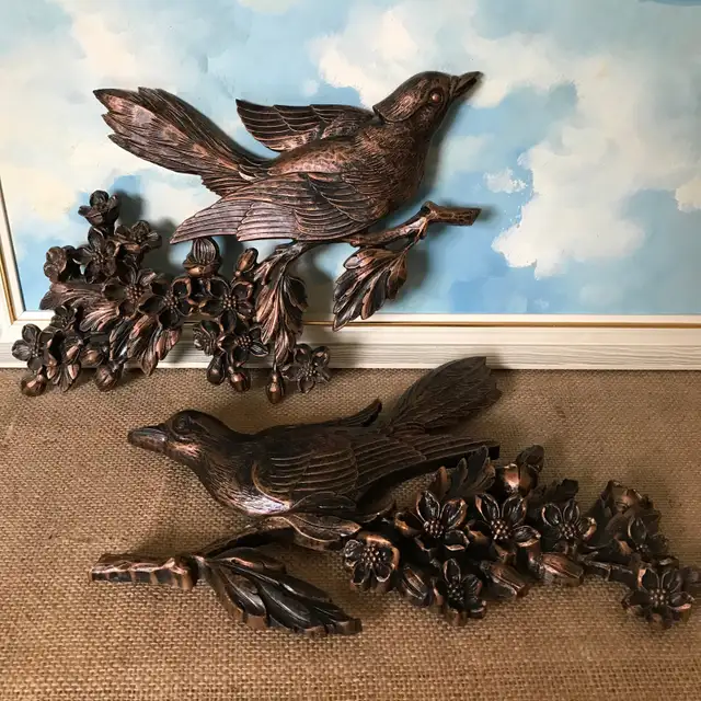 Vintage Pair of Dart Bird on Apple Blossom Branch Wall Plaques in Home Décor & Accents in Ottawa - Image 2
