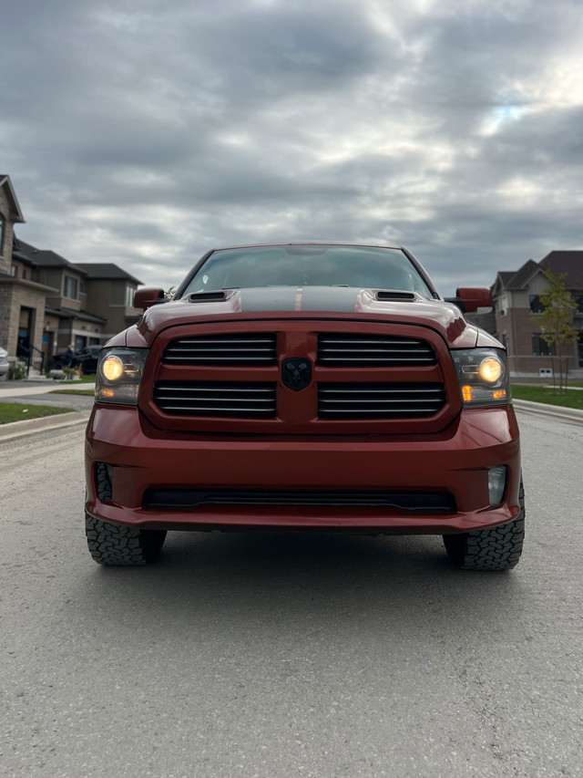 2017 Dodge ram 1500 in Cars & Trucks in Oakville / Halton Region - Image 3