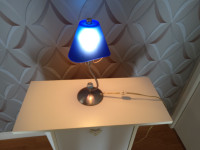 Lampe veilleuse bleue