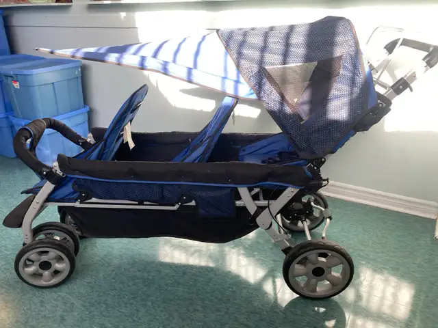 foundations 3 seat stroller  in Strollers, Carriers & Car Seats in Markham / York Region - Image 3