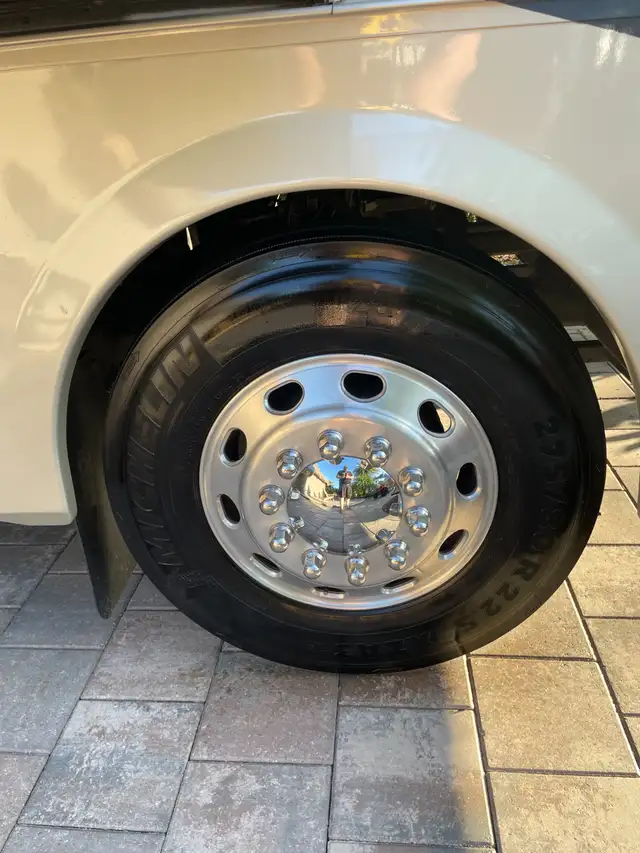 2006 Monaco Kinght PDQ Motorise in RVs & Motorhomes in Sherbrooke - Image 19