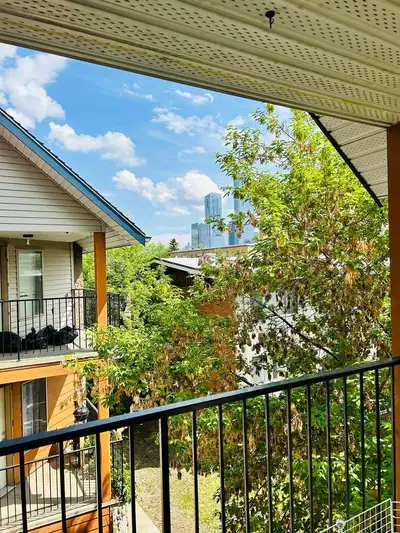 Located downtown 2 blocks from MacEwan College. 6 unit quit building. Unit consists of 2 bedroom and...