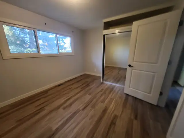 Room for Rent !  (Shared House)