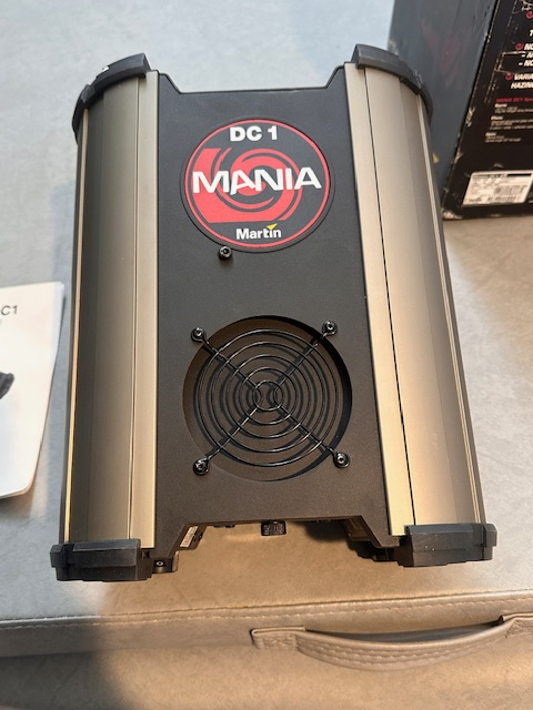 MARTIN -  Projector DJ/Band Light in Performance & DJ Equipment in Edmonton - Image 2