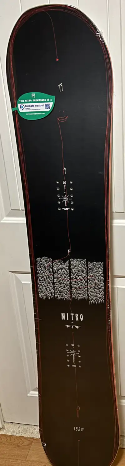 Planche de snowboard Nitro, View more