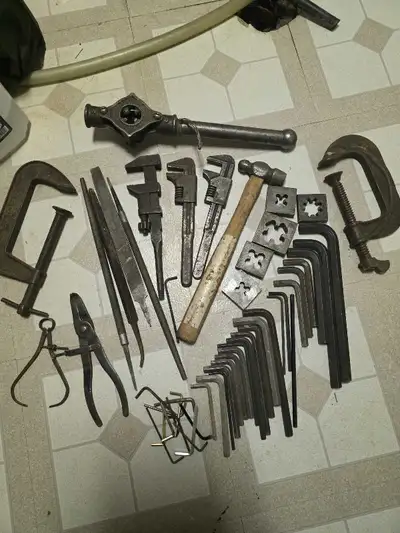 $40 cash for everything. Not accepting lower offers. Scarborough pickup. Vintage. All made in Canada...